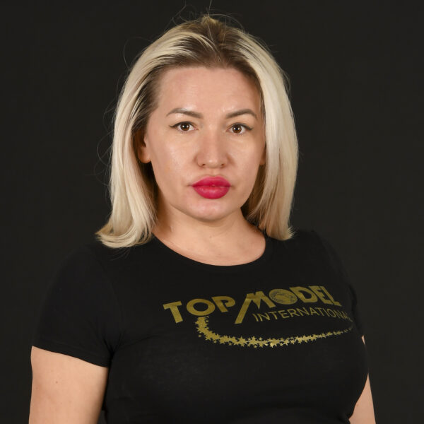 881 – IONELA VICTORIA